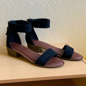 *sold* NEW* Low block heel strappy sandals